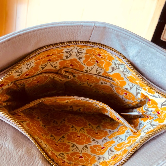 Emma Fox, Beige, Black, Cream, Soft Leather Crossbody Bag, GUC - Picture 7 of 15